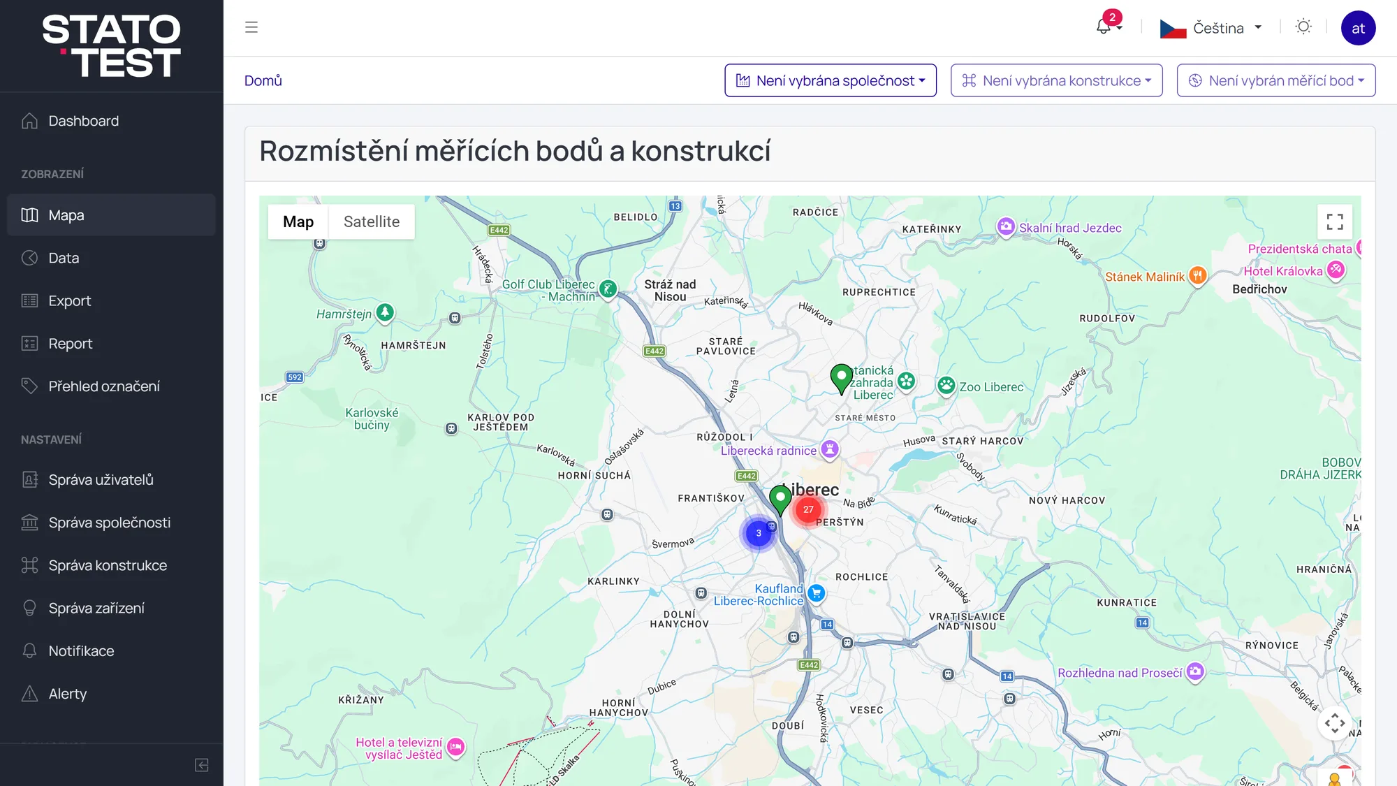 Celá obrazovka mapy se shlukovanými značkami